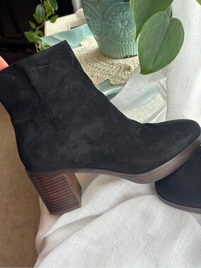 J.Crew Black Faux Suede Ankle Boots Block Heel | Classic Minimalist | Size 8